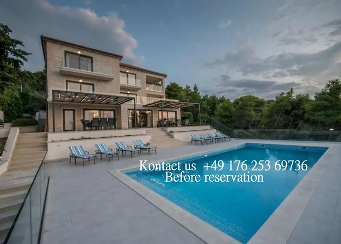 Villa With Pool In A Beautiful Bay On Island Hvar