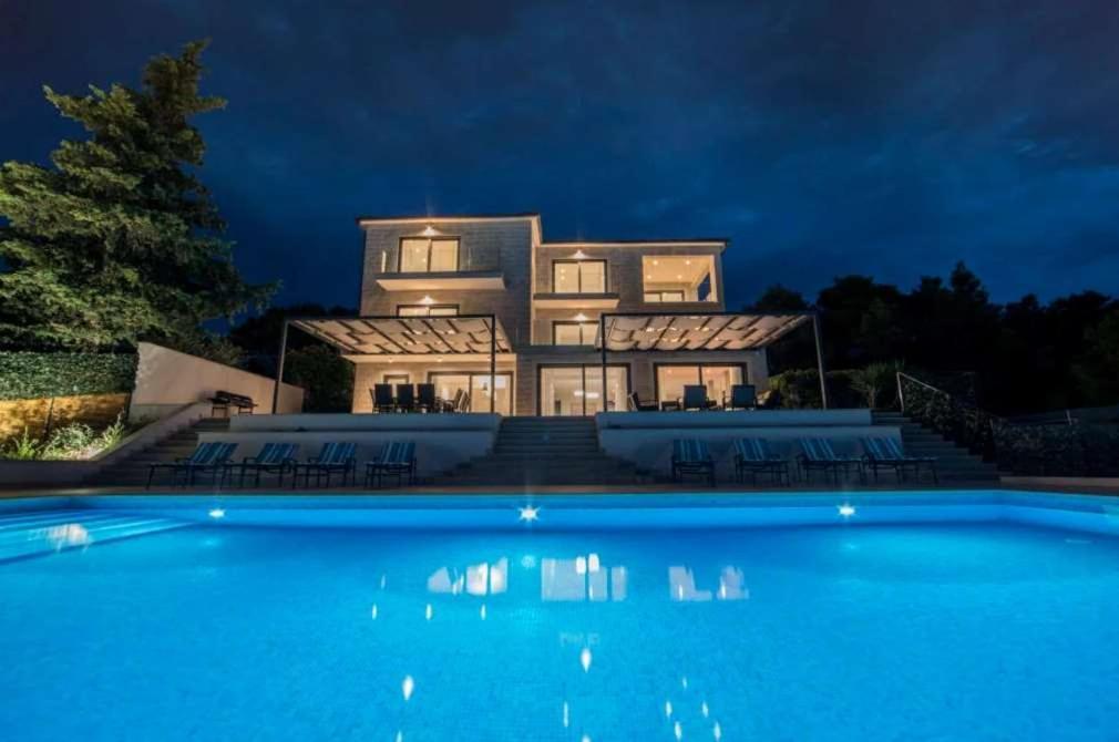 With Pool In A Beautiful Bay On Island Hvar *