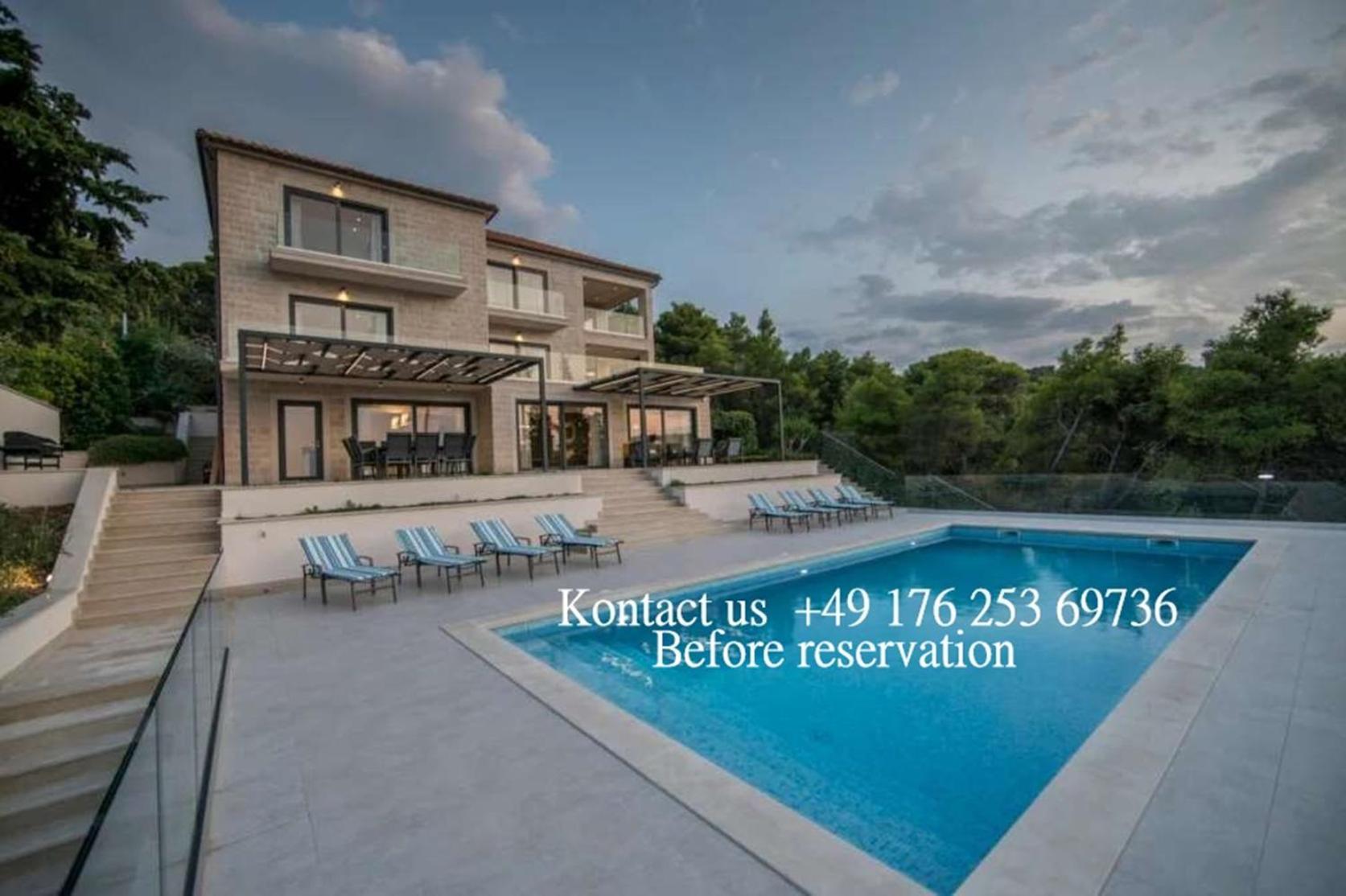 Villa With Pool In A Beautiful Bay On Island Hvar *